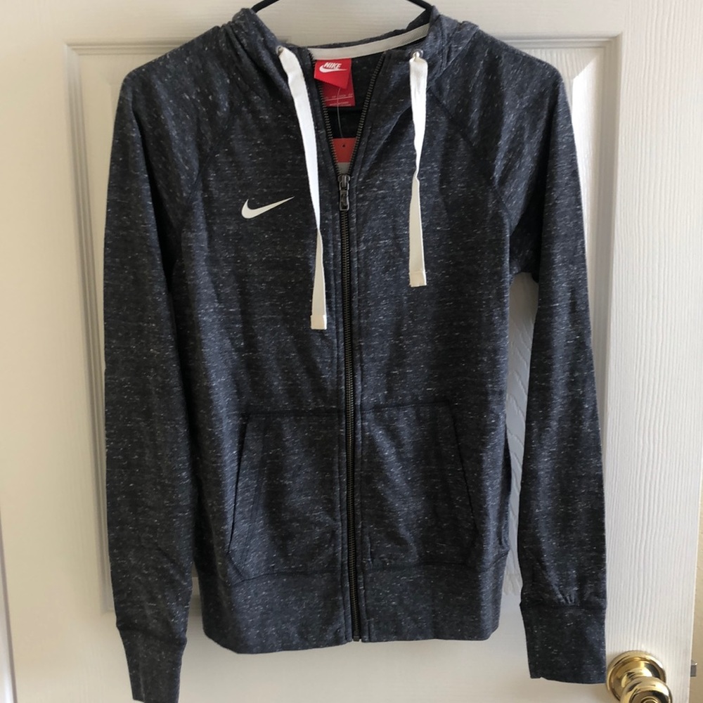 Nike women’s grey hoodie lightweight